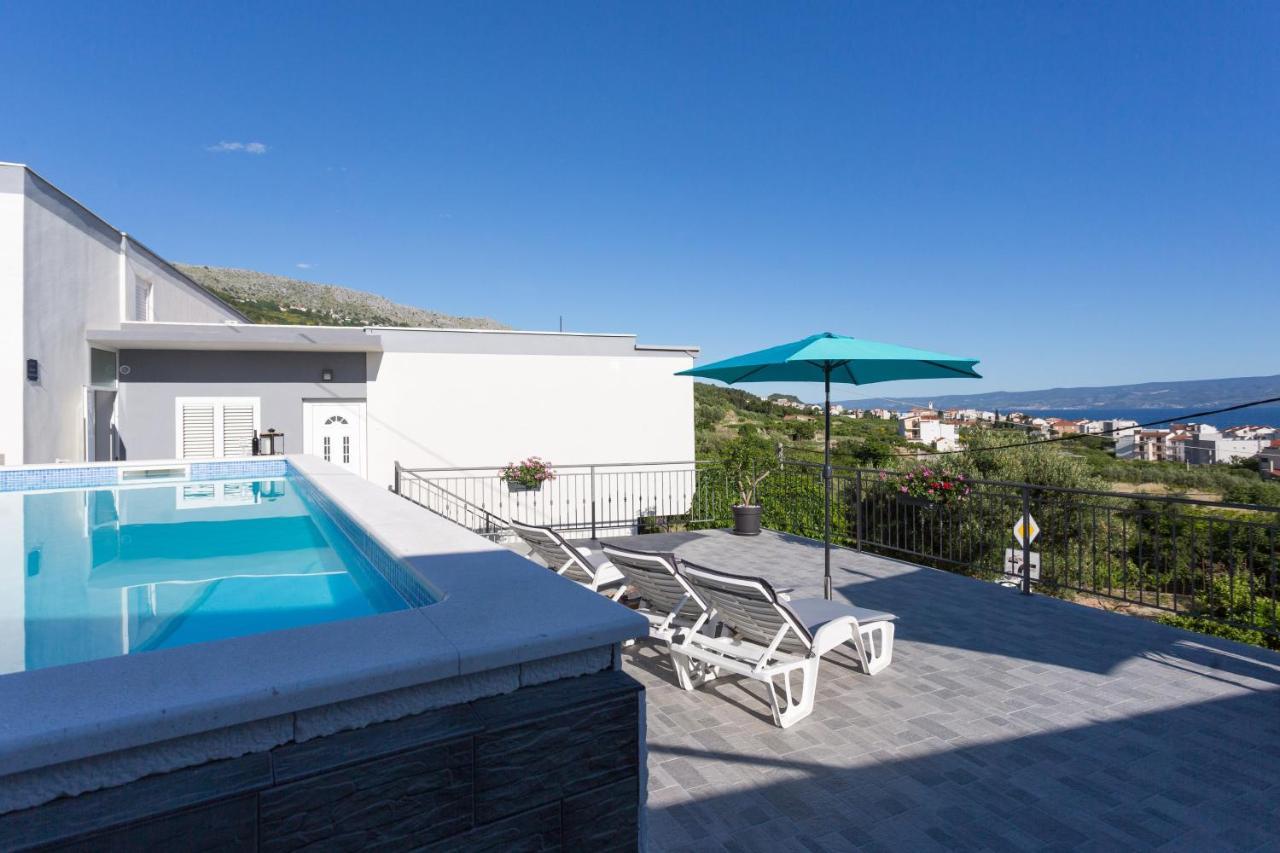 Apartments Lidija: Sea View with Exclusive Hot Tub or Pool Access Podstrana Exterior photo